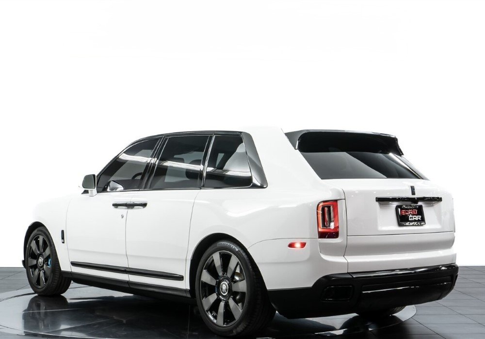 Rolls Royce Cullinan | Pristine Exotics Cars Rentals