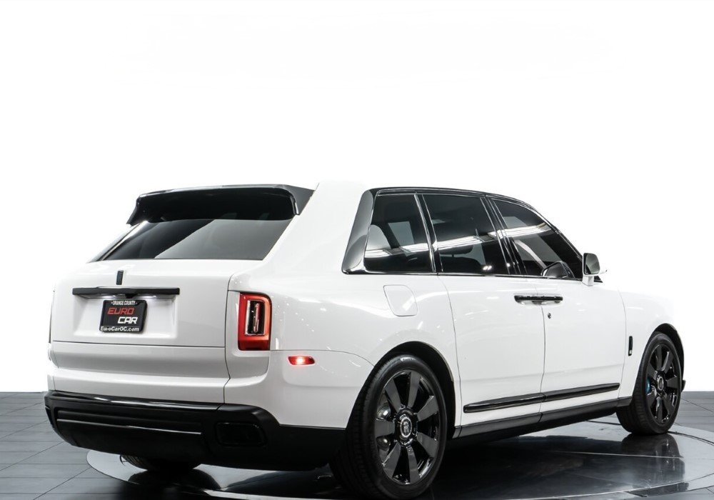 Rolls Royce Cullinan | Pristine Exotics Cars Rentals